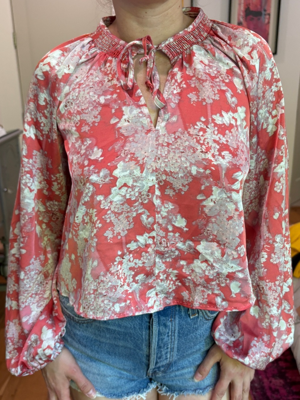 Evereve Coral Floral Tie-Neck Smocked Blouse
